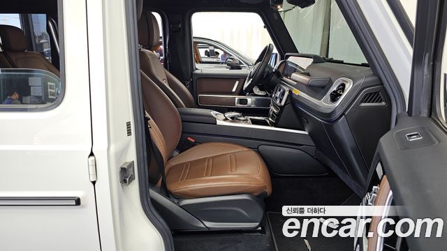 Mercedes-Benz G-Class 2021 — photo 17