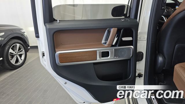 Mercedes-Benz G-Class 2021 — photo 15