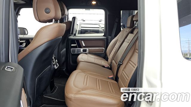 Mercedes-Benz G-Class 2021 — photo 16