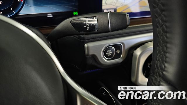 Mercedes-Benz G-Class 2021 — photo 28