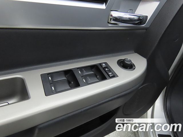 Chrysler Sebring 2010 — photo 18