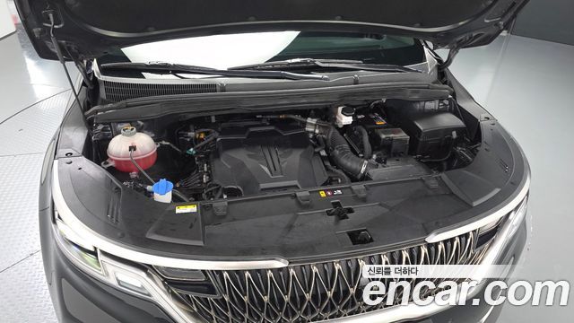 Kia Canival 2023 — photo 6