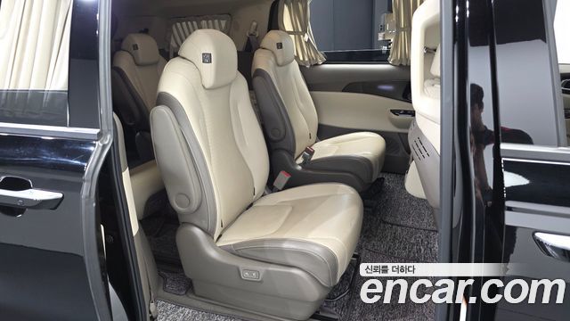 Kia Canival 2023 — photo 18