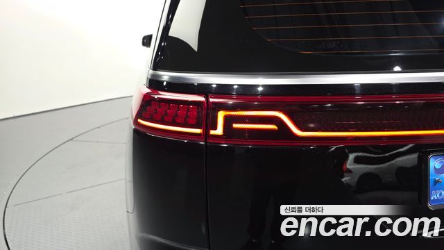 Kia Canival 2023 — photo 9
