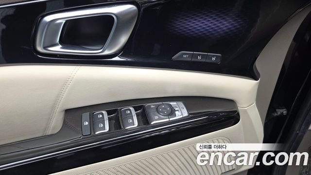 Kia Canival 2023 — photo 32