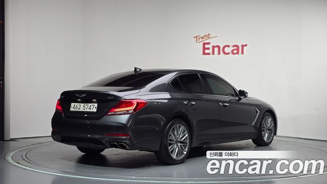 Genesis G70 2019 — photo 2