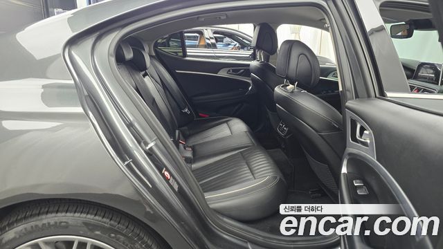 Genesis G70 2019 — photo 17