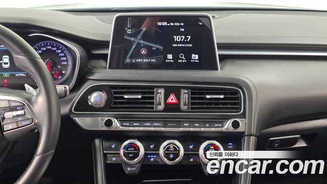 Genesis G70 2019 — photo 18