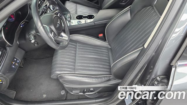 Genesis G70 2019 — photo 23
