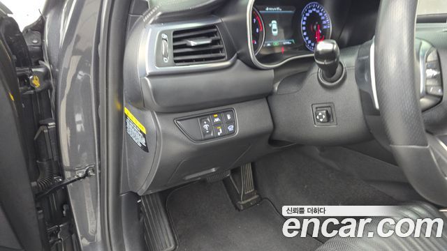 Genesis G70 2019 — photo 25