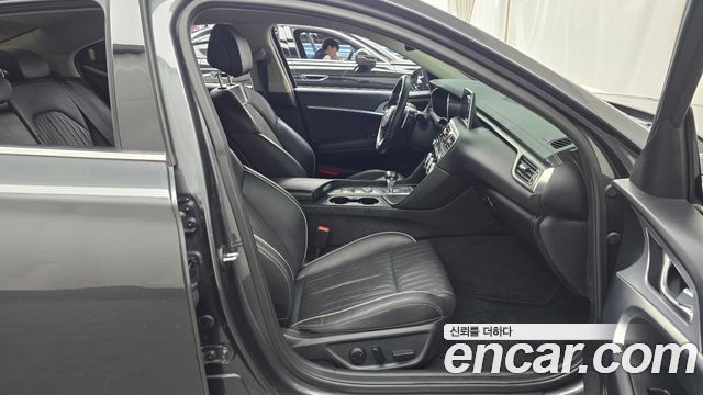 Genesis G70 2019 — photo 16
