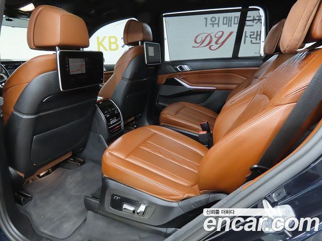 BMW X7 2021 — photo 7