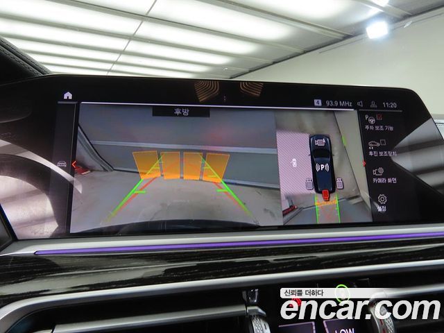 BMW X7 2021 — photo 12