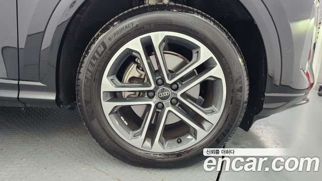 Audi Q5 2025 — photo 5