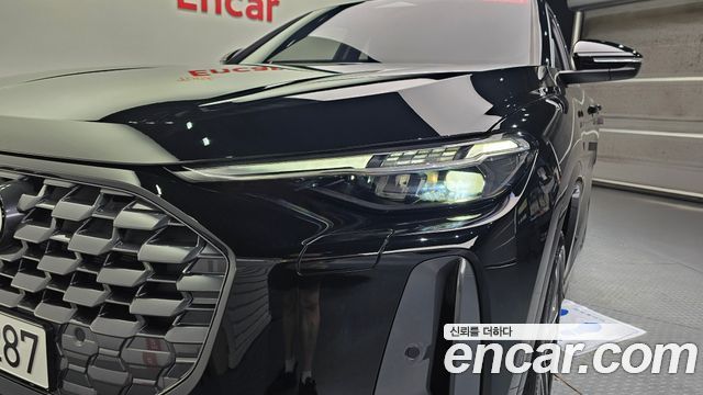 Audi Q5 2025 — photo 8