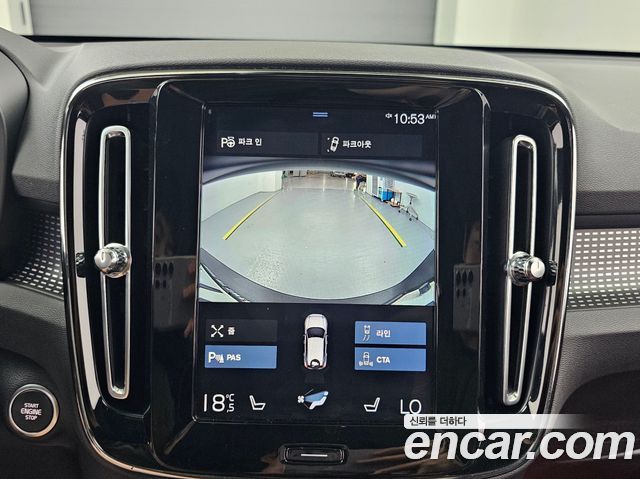 Volvo XC40 2019 — photo 16