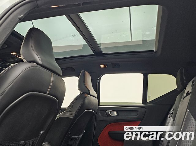 Volvo XC40 2019 — photo 19