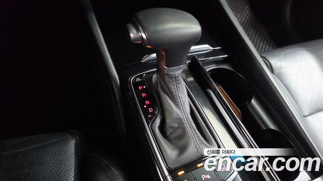 Kia K7 2019 — photo 12
