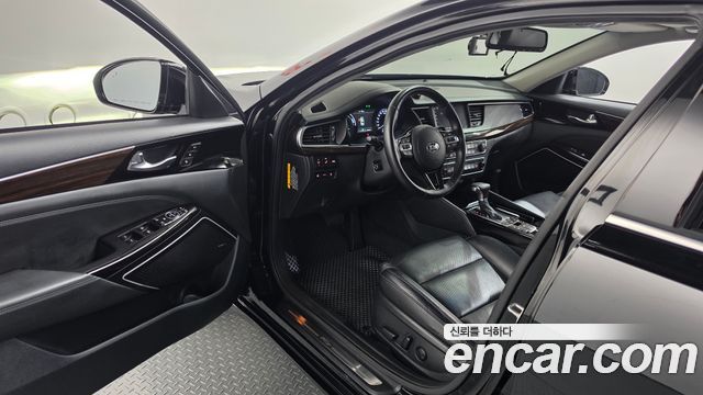 Kia K7 2019 — photo 13