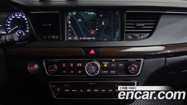 Kia K7 2019 — photo 18