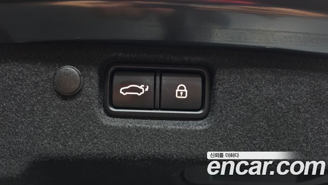 Kia K7 2019 — photo 24