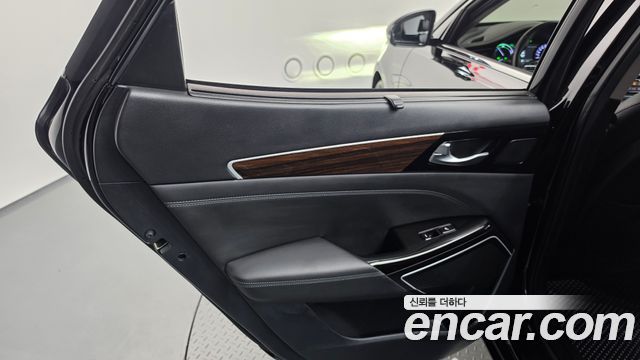 Kia K7 2019 — photo 15