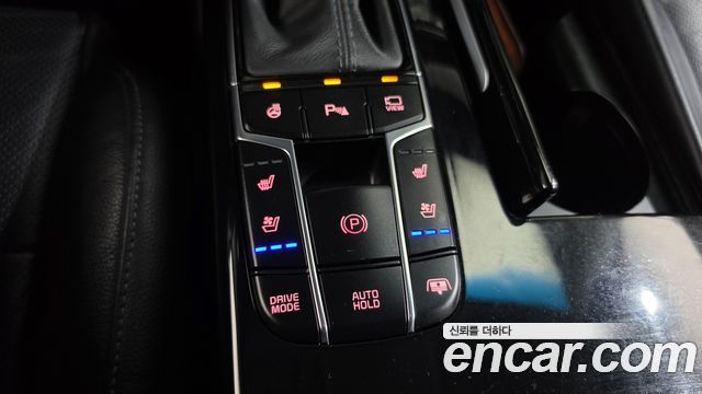 Kia K7 2019 — photo 27