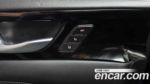 Kia K7 2019 — photo 32