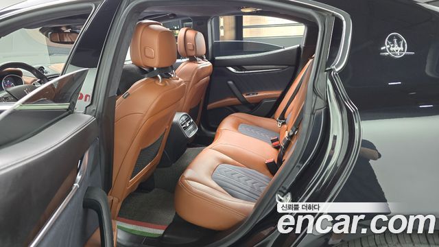 Maserati Ghibli 2019 — photo 17
