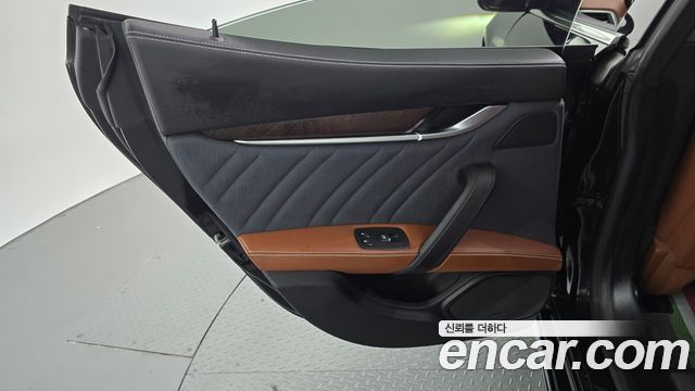 Maserati Ghibli 2019 — photo 15