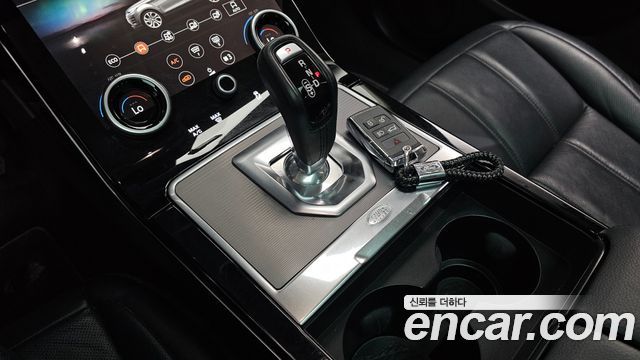 Land Rover Range Rover Evoque 2020 — photo 12