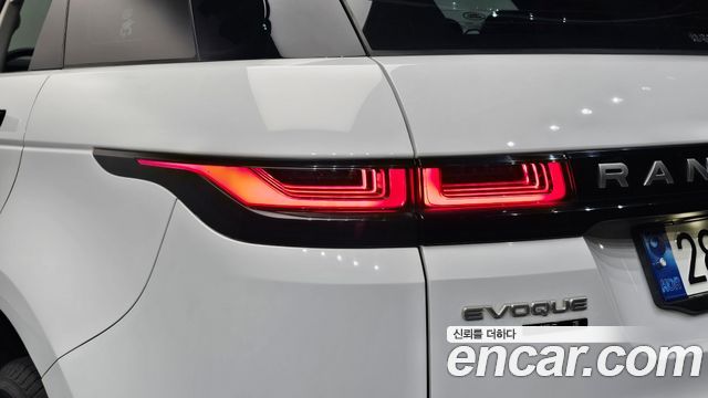 Land Rover Range Rover Evoque 2020 — photo 9