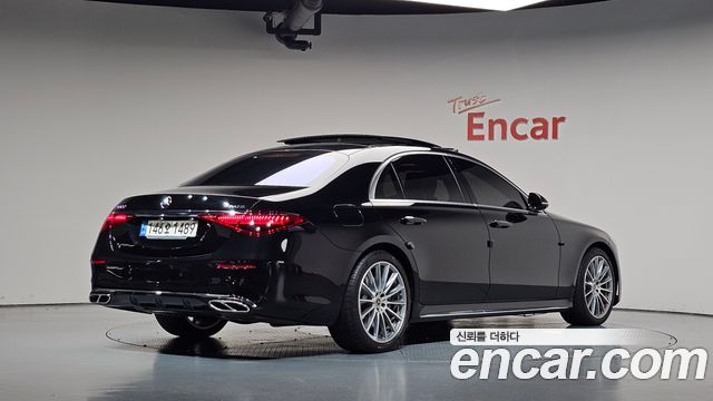 Mercedes-Benz S-Class 2022 — photo 2
