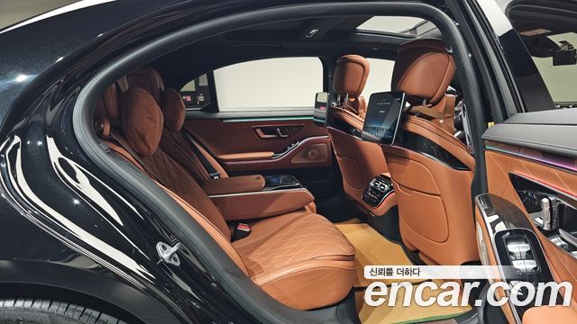 Mercedes-Benz S-Class 2022 — photo 17