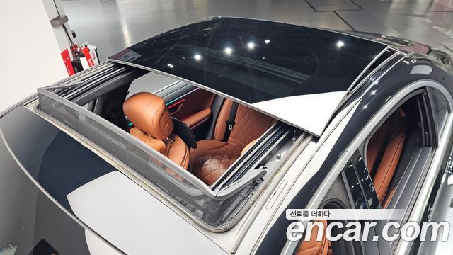 Mercedes-Benz S-Class 2022 — photo 38