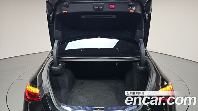 Mercedes-Benz S-Class 2022 — photo 39
