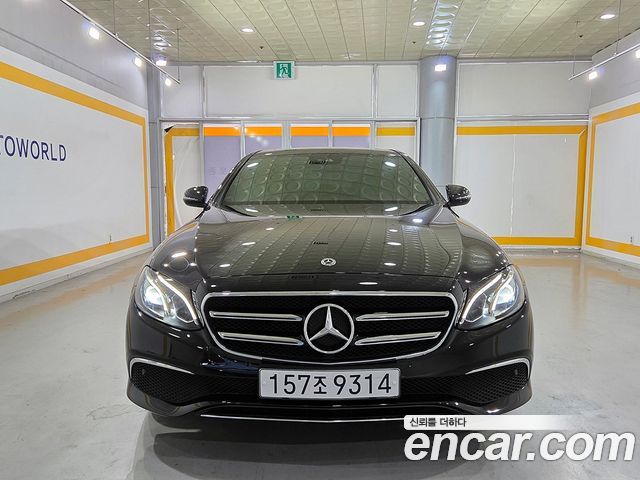Mercedes-Benz E-Class 2020 — photo 2