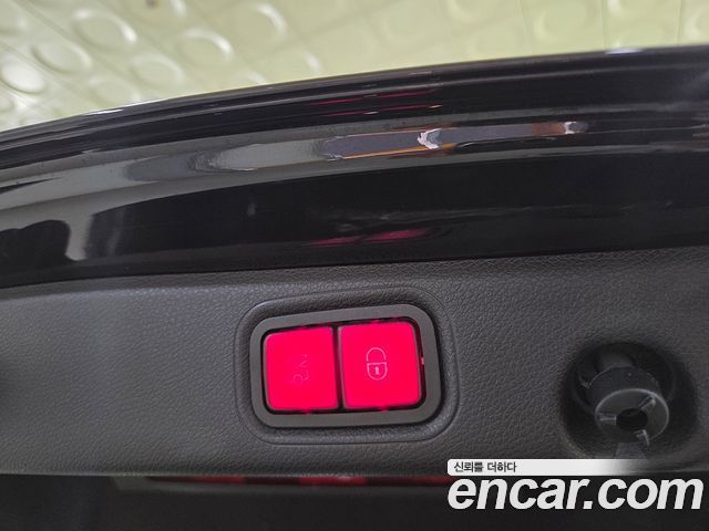 Mercedes-Benz E-Class 2020 — photo 6