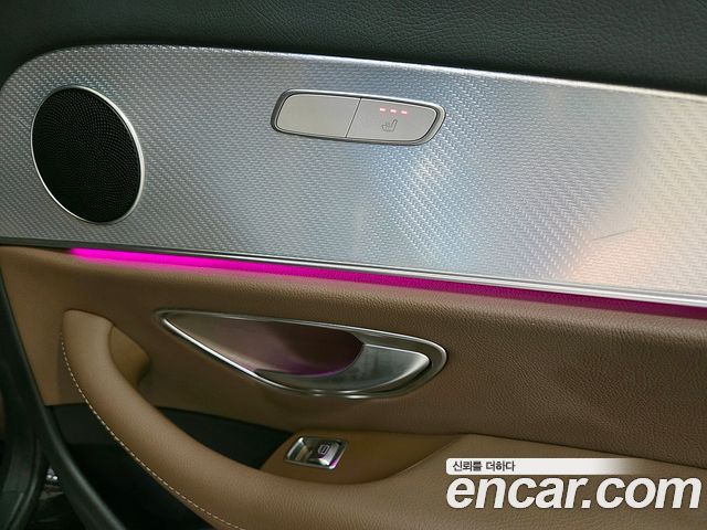 Mercedes-Benz E-Class 2020 — photo 17