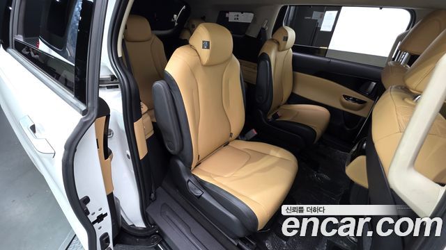 Kia Canival 2022 — photo 11