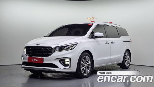 Kia Canival 2019 — photo 1