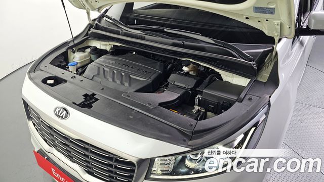 Kia Canival 2019 — photo 6