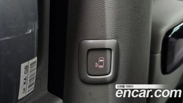 Kia Canival 2019 — photo 18