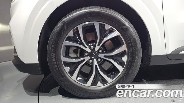 Kia Canival 2023 — photo 5