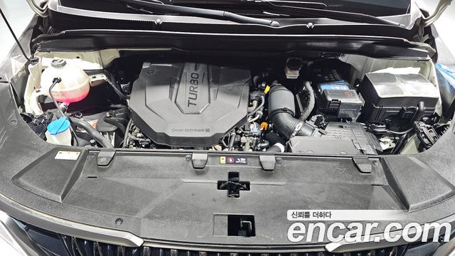 Kia Canival 2023 — photo 6
