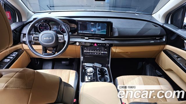 Kia Canival 2023 — photo 10
