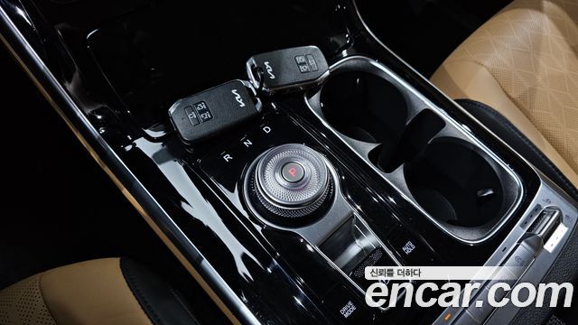 Kia Canival 2023 — photo 12