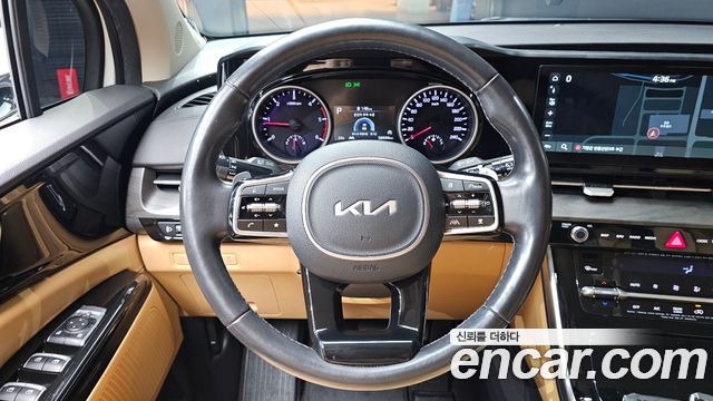 Kia Canival 2023 — photo 18