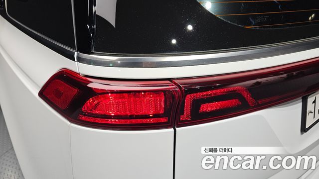 Kia Canival 2023 — photo 9