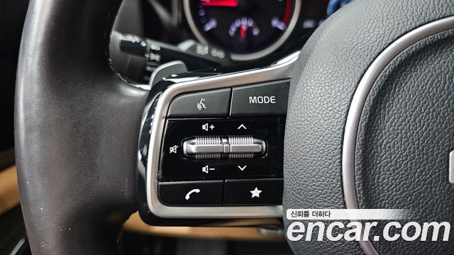 Kia Canival 2023 — photo 28